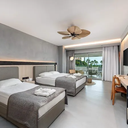 White Hotel Avsallar